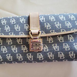 Dooney & Bourke Vintage Signaure Denim/Leather Wallet with Checkbook & Key Clasp